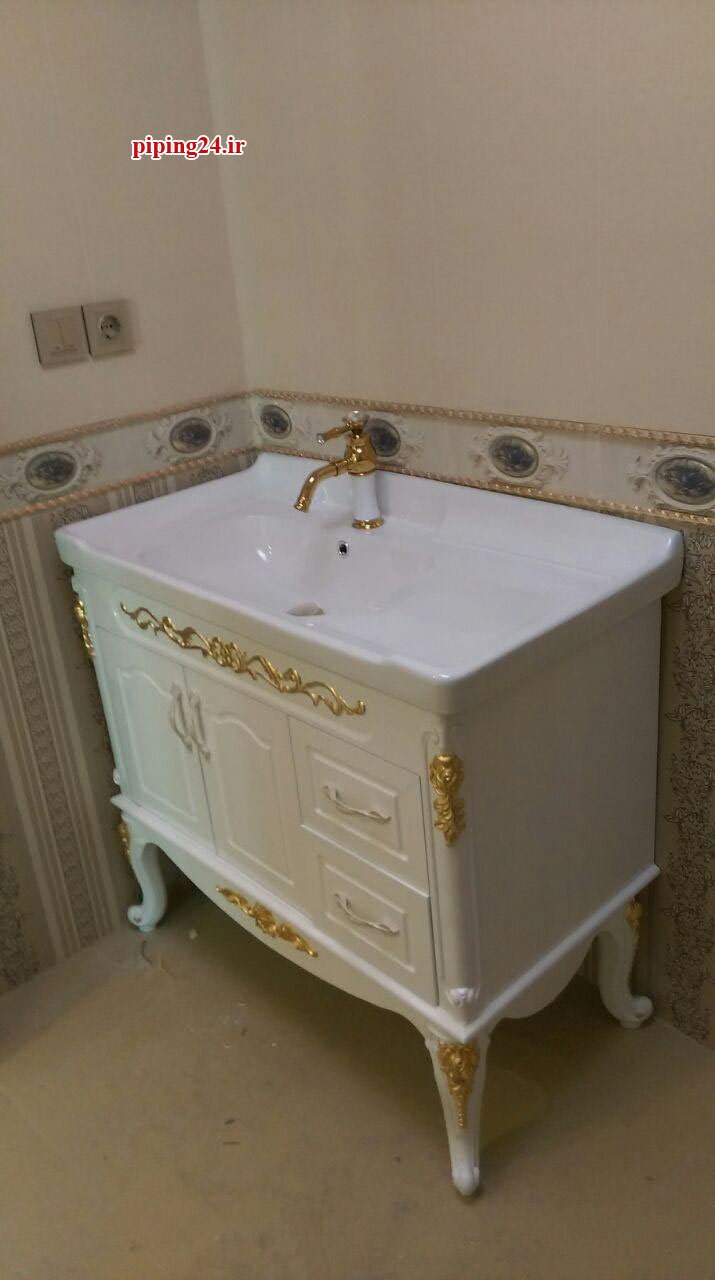 تعویض لوله کشی آب و فاضلاب و گرمایش ساختمان در خیابان توانیر - آقای کریمی