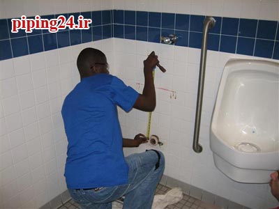 لوله کشی و نصب توالت فرنگی ایستاده 3